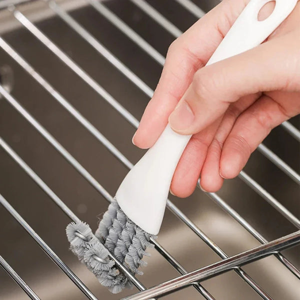 V-förmige Grillbürste mit Schaber für eine gründliche Reinigung