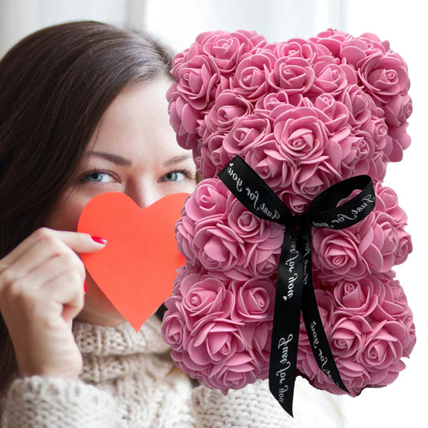 Rosen-Teddybär aus künstlichen Blumen
