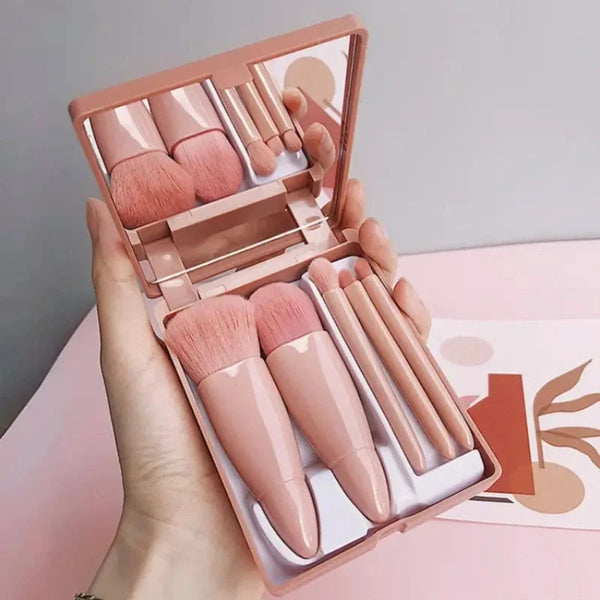 Kompaktes Make-up-Pinsel-Set mit integriertem Spiegel