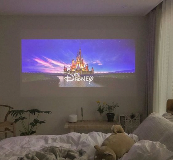 Kompakter Mini-Filmprojektor für Heimkino