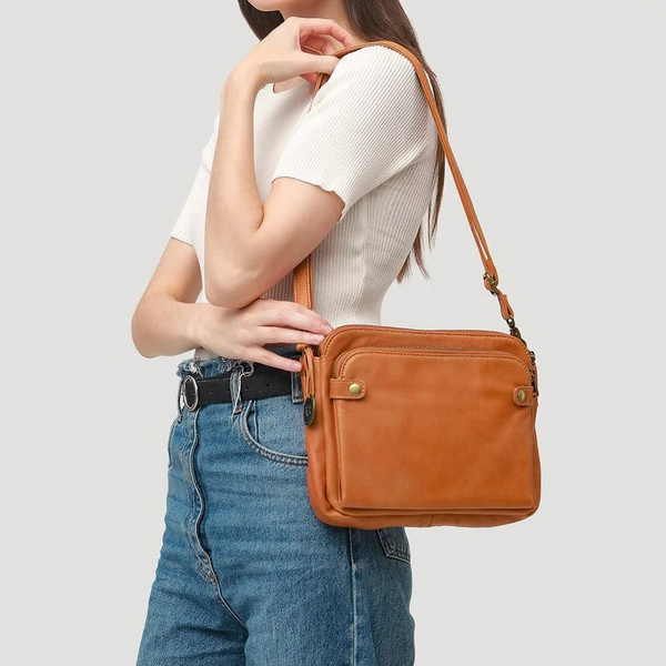 Dreilagige Umhängetasche aus Leder und Clutch