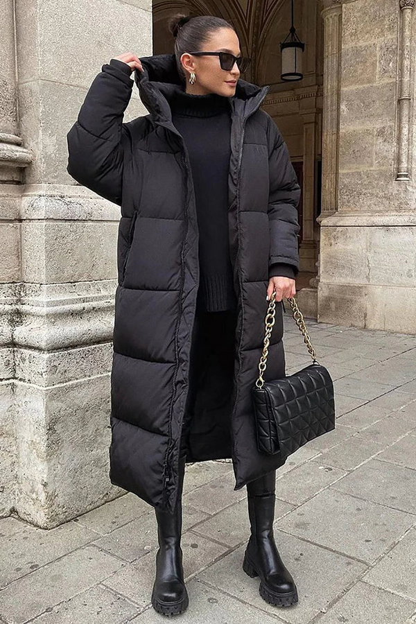 Langer, gesteppter Wintermantel, warm und elegant