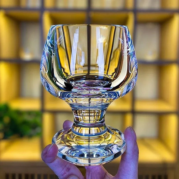 Elegantes Cocktailglas für stilvolle Drinks